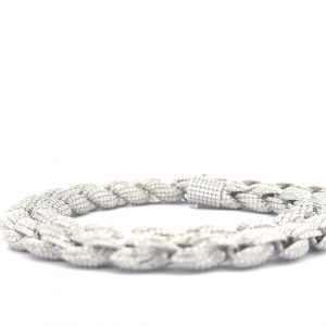 Elegant Diamond-Encrusted Necklace