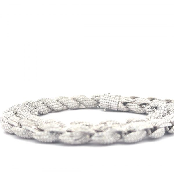 Elegant Diamond-Encrusted Necklace